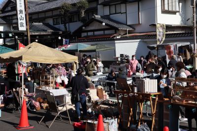 「お散歩市」会場の写真